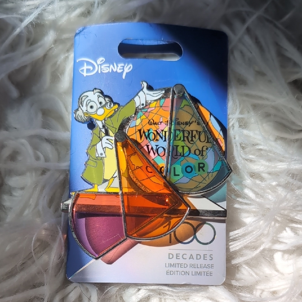 LE Wonderful World Of Color Pin - Picture 2 of 3